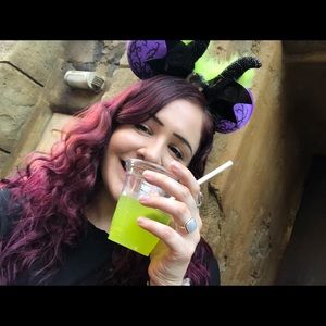 Meet your Posher, Alicia